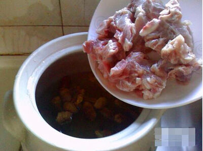 干松茸菇煲鸡汤的做法