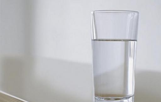 空腹喝白开水对身体有什么样的好处？