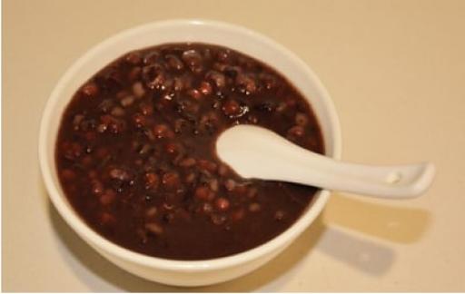 宝宝吃黑米粥有好处吗