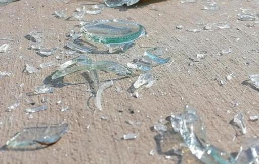 玻璃碎片怎么清理