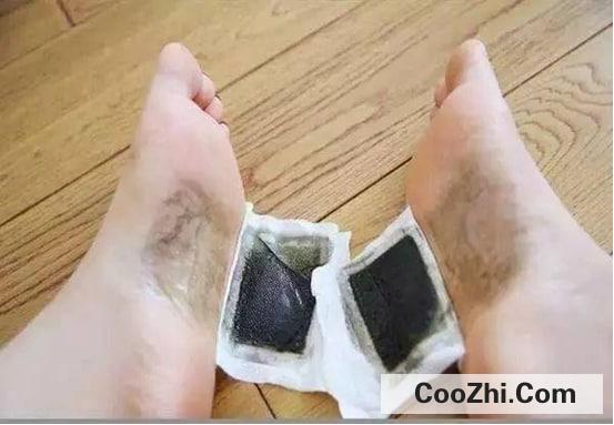足贴变黑真的排毒吗为什么