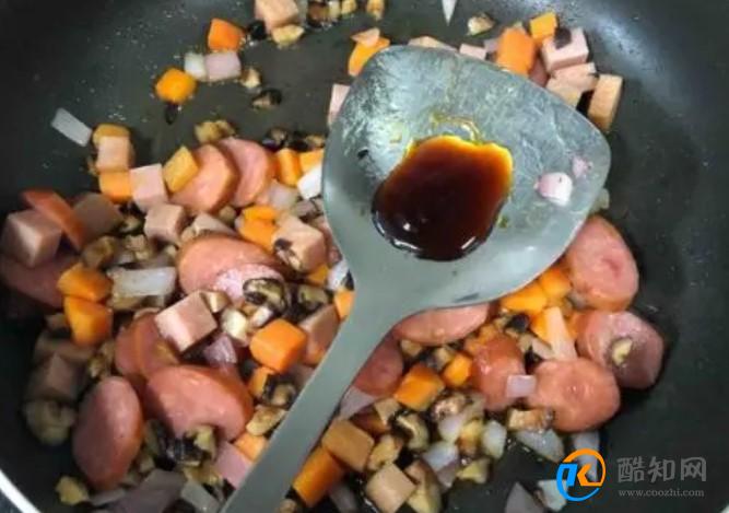 香菇腊肠焖饭的做法