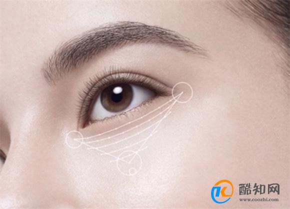 眼周肌肤该如何保养，不同年龄有不同做法，盘点眼周护理的好处