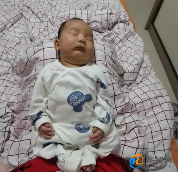 遇到这2种情况,不要继续拍嗝,妈妈别不当回事