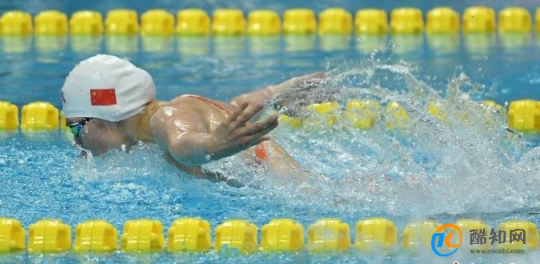 全国游泳冠军赛：女子100米蝶泳张雨霏摘金 