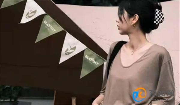 有眼光的女人  很少穿以下5种衣服  假时髦没档次  身材好也没辙