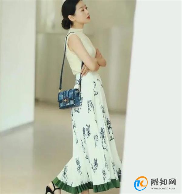 建议中年女人：提升档次感别指望这4种上衣，不是显老气就是廉价