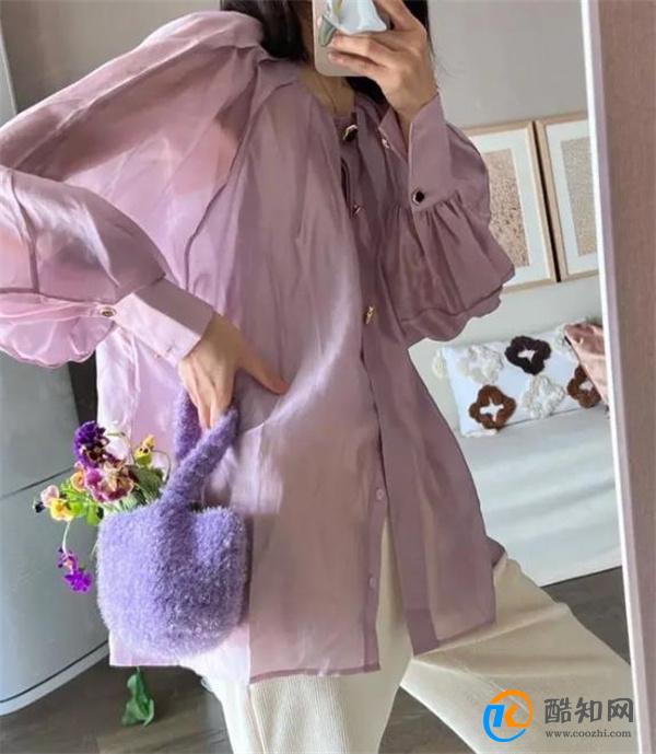 建议中年女人：提升档次感别指望这4种上衣，不是显老气就是廉价