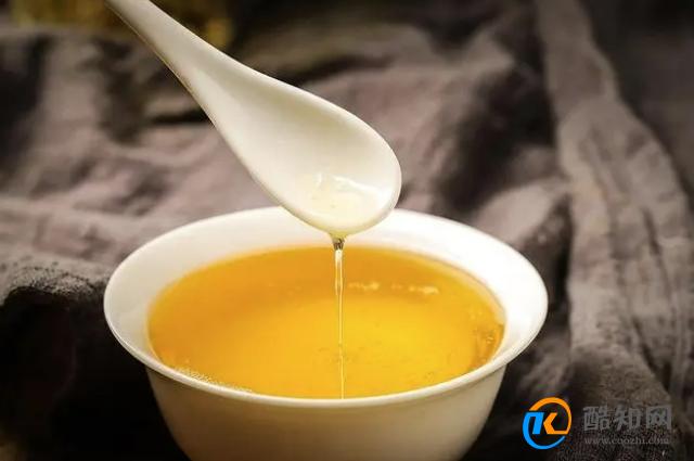 食用油被发现是“肝癌”的加速器，建议：这3种油再香也别吃