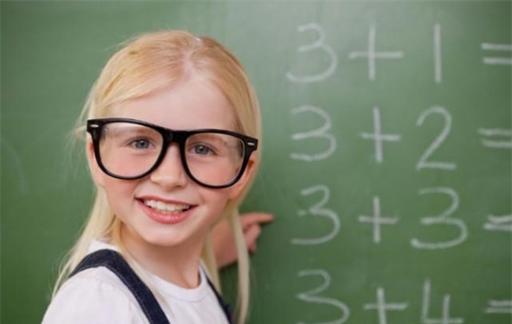 4歲孩子不識數 爺爺自創啟蒙法 把娃培養成數學學霸 方法不難