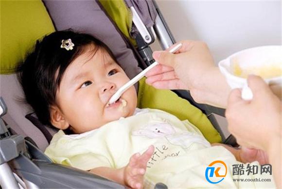 孩子8月龄后就别吃米粉和鸡蛋羹了  吃错辅食害娃不浅