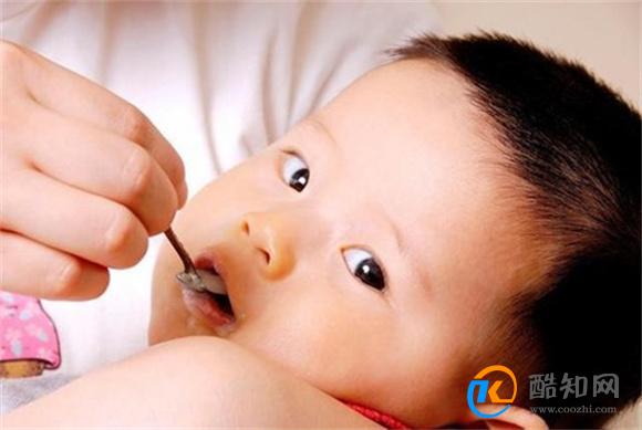 孩子8月龄后就别吃米粉和鸡蛋羹了  吃错辅食害娃不浅