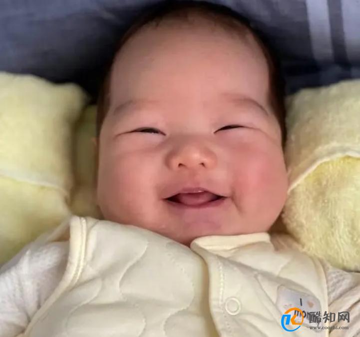 宝宝聪明的4种表现，占2种以上，妈妈更安心