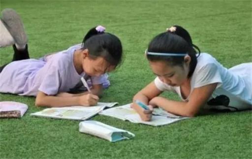 为什么不要让孩子一个人去同学家？背后危害不小，关系再好也不行