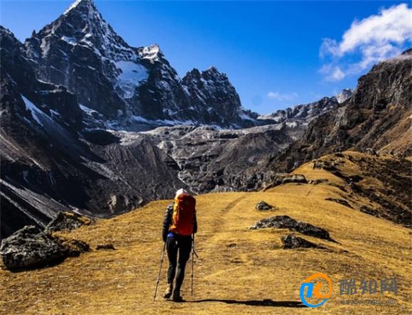 登山亦是一种参禅 我们翻越高山 只为看看山的那边