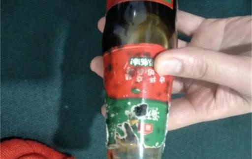 蚝油瓶子不要再扔了  他比耗油更值钱  赶紧来看看吧 早看早受益