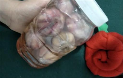 去除嘴巴里 浓浓的大蒜味道 只要吃上一把 立马刺鼻大蒜味变淡