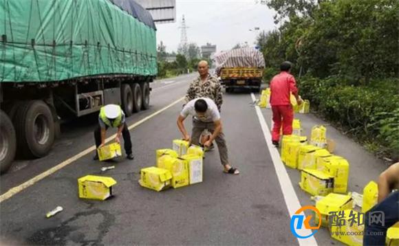 正确喝饮料方法 绝不能饮料对嘴喝 可以去除很多健康隐患
