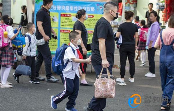 福州全市中小学停课停学一天 台风海葵带来怎样的影响