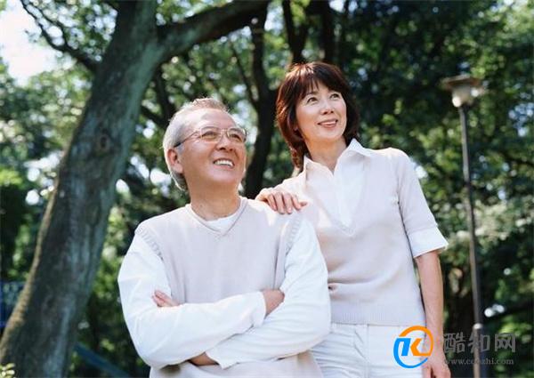 长期静养与坚持锻炼的人 谁更长寿 调查超3万名老人 给出真相