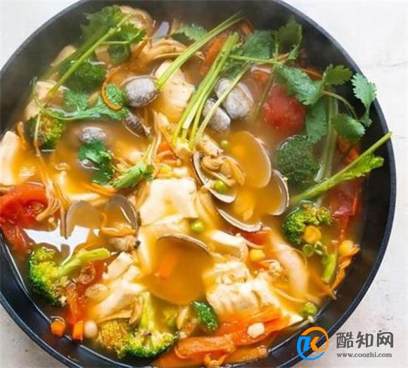 教你做道牛肉海鲜菇炖豆腐，又鲜又营养，低脂美味，多喝也不胖！