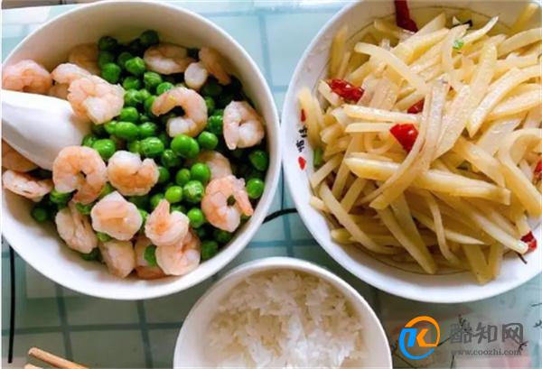 多喝水毁了肾 粗茶淡饭伤透肝坑人的养生建议 越养病越多