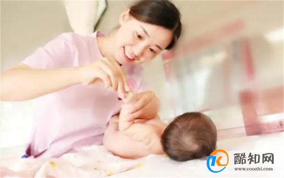不要忽略新生儿抚触的重要性 分享具体操作手法 宝妈们学习起来
