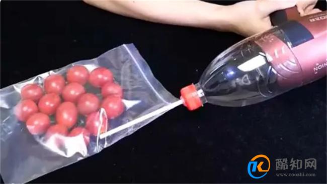把塑料瓶安在吹风机上制成的神器 家家户户都用得到 太实用了