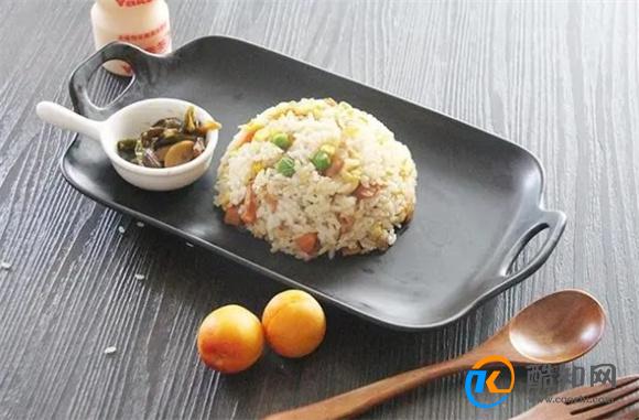 饭菜别等放凉了才放冰箱，我也是今天才知道，告诉家里人