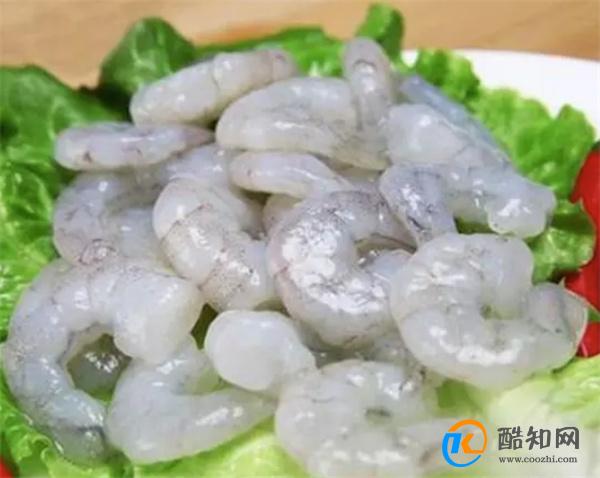 分享一个快速剥新鲜虾仁的小妙招，几分钟可以剥出一大盘，实用