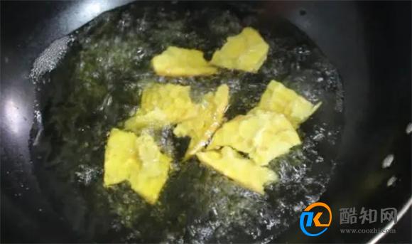 坚持用石榴皮煮水效果太好了，5大好处主动找上门，早知早受益