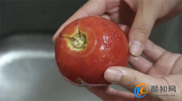 腐烂西红柿别再扔掉了，教你几个西红柿的小妙用，效果值得尝试