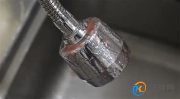 腐烂西红柿别再扔掉了，教你几个西红柿的小妙用，效果值得尝试
