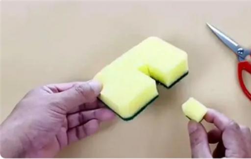把筷子插在百洁布上 作用竟然这么大 解决了家家户户的大烦恼