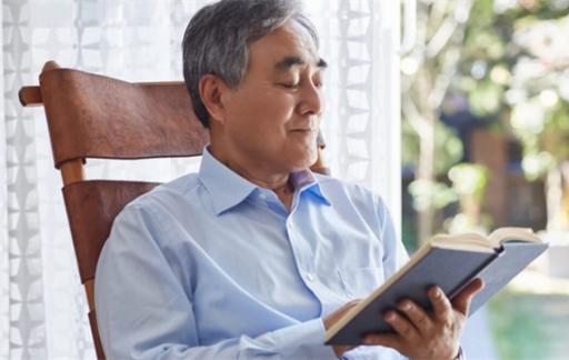 寿命长的男人，生活中常有五个共性，若你五个都有，恭喜你很健康