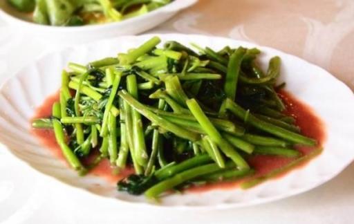 空心菜怎么做才翠绿可口 记住3个小窍门 空心菜不黄还入味