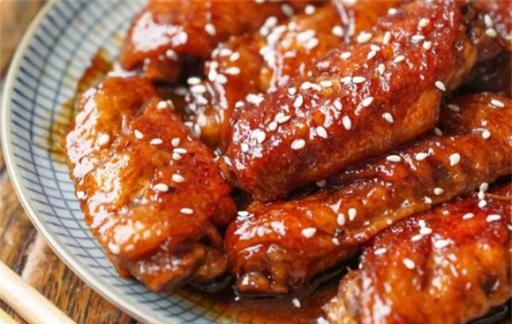 鸡翅怎么做才好吃 教你3种鸡翅的美味做法 肉质鲜嫩 美味无比
