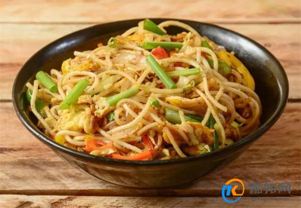 饭店的炒米粉怎么就这么好吃 教你炒米粉做法 比饭店好吃