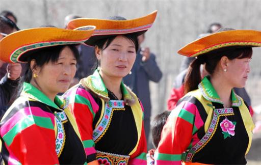 土族和土家族一样吗 土家族的女人比较野吗