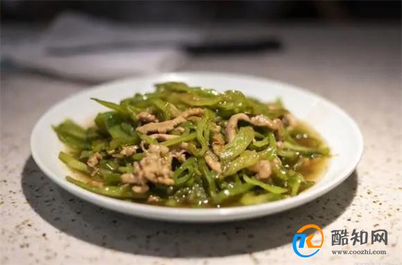 青椒肉丝是先炒青椒还是肉丝，好多人都做错了