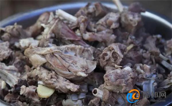 野山羊肉质紧致味道超级鲜 吃完回味无穷