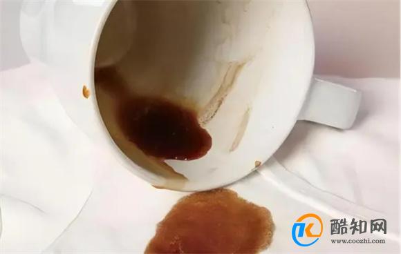 衣服沾上污渍 怎么洗都洗不干净 教你正确做法 轻轻去污不费力
