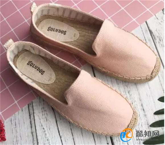 鞋子后面的小拉环是多余的 很多人都不知道 设计师很贴心的