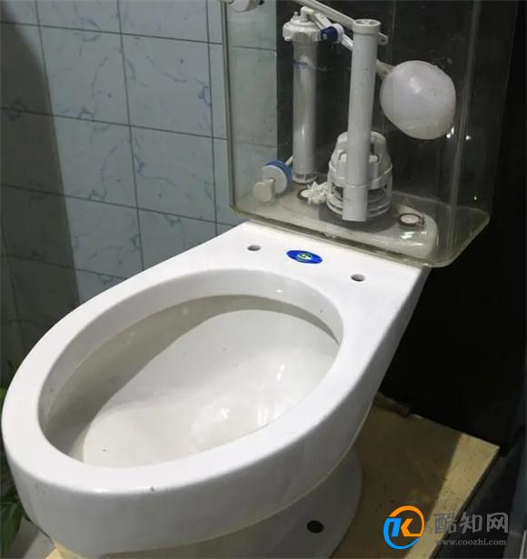 马桶脸池菜池时间久了出现黄渍又脏又不卫生？这个方法很实用