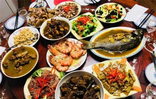 年夜饭什么时候吃 年夜饭一般几点吃