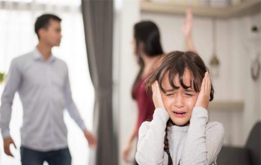 父母每天吵架对孩子影响有哪些 家庭经常吵架对孩子的影响