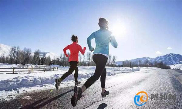 冬天跑步和慢走哪个好 冬天适合跑步运动么