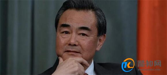 王毅与菲律宾外交部长通话 称中菲已站在十字路口 这话有何信号
