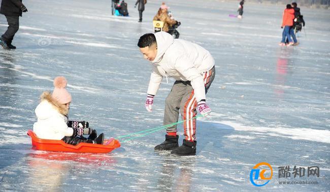 哈尔滨男子骗游客玩雪圈漂移被抓 造成什么影响