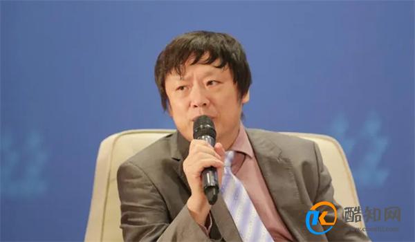 胡锡进是否点评了流浪街头16年的复旦留美博士 引起了广大网友的热议